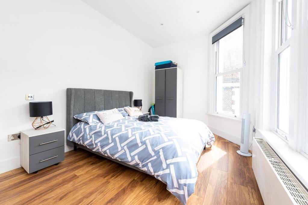 Beautiful Apartment By Hyde Park Ss2 Londres Exterior foto